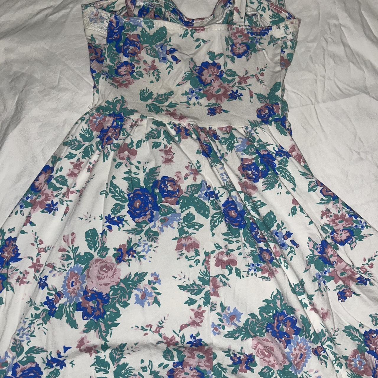 Top Shop floral dress •US 2 •A cute dress for - Depop