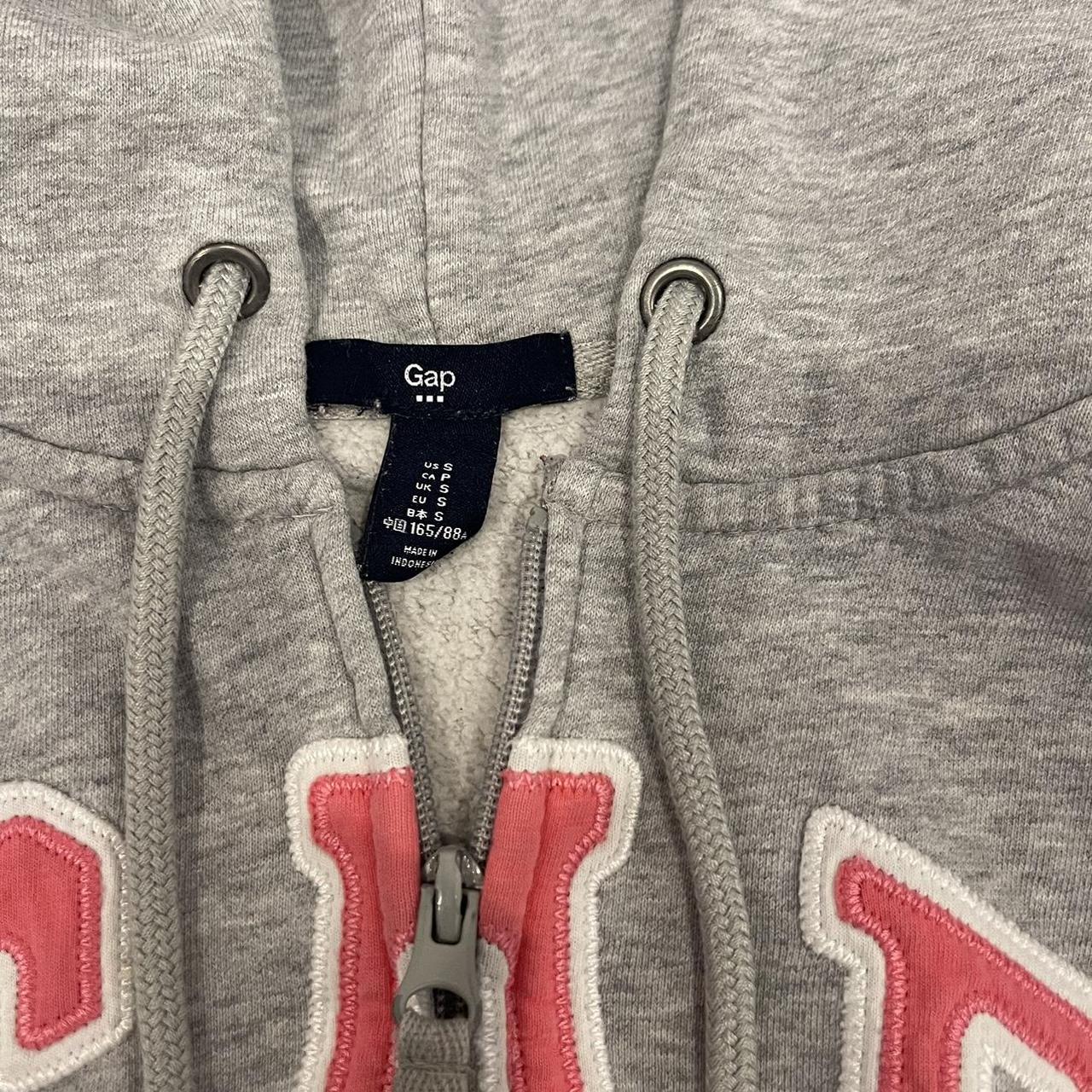 the grey and pink gap zip up hoodie!! size - small - Depop