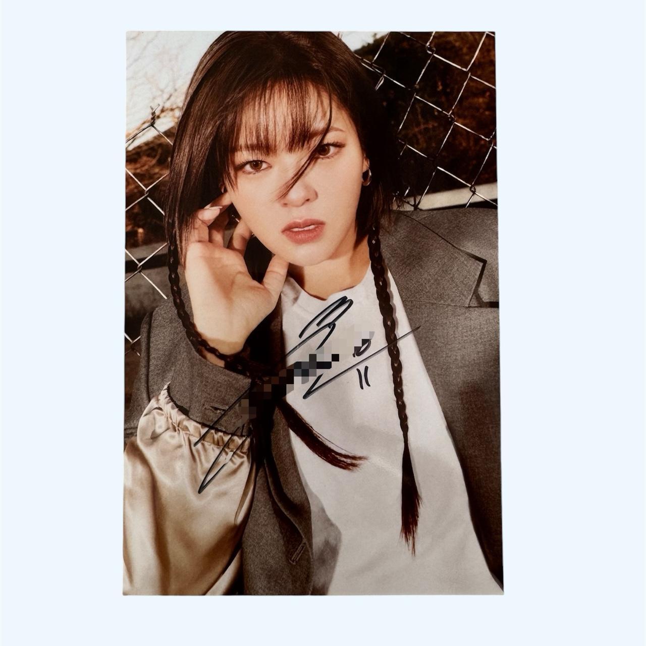 TWICE Ready To Be Signed Jeongyeon shops Photo