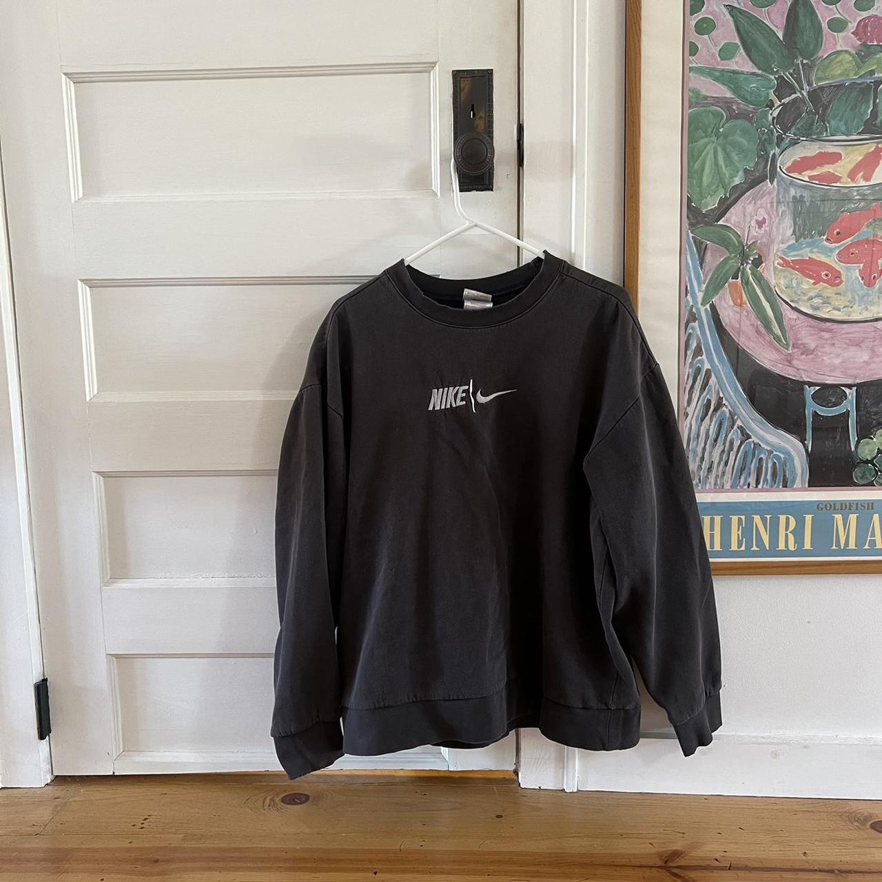 Nike crewneck depop sale