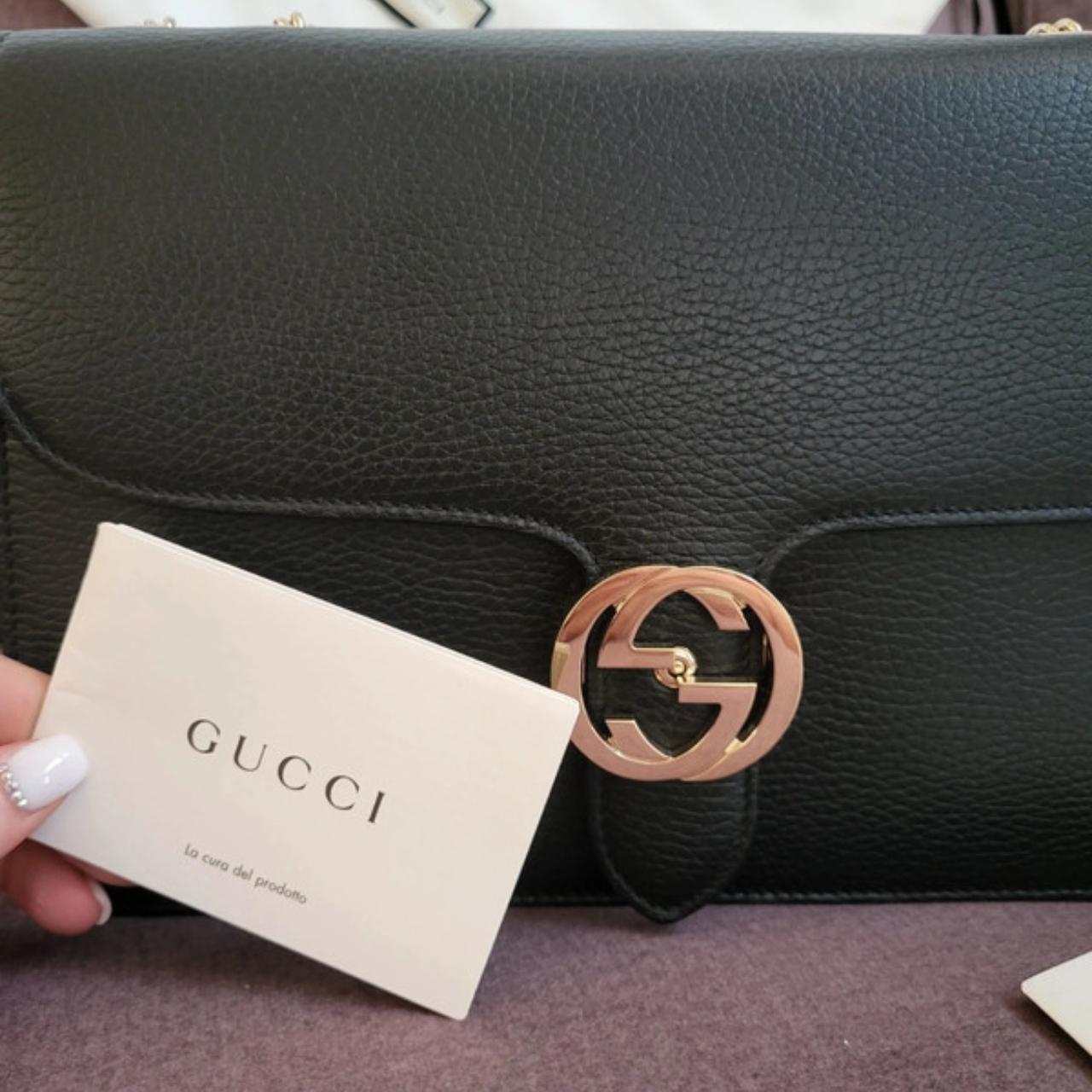 Gucci shoulder bag Only worn a few times on Depop