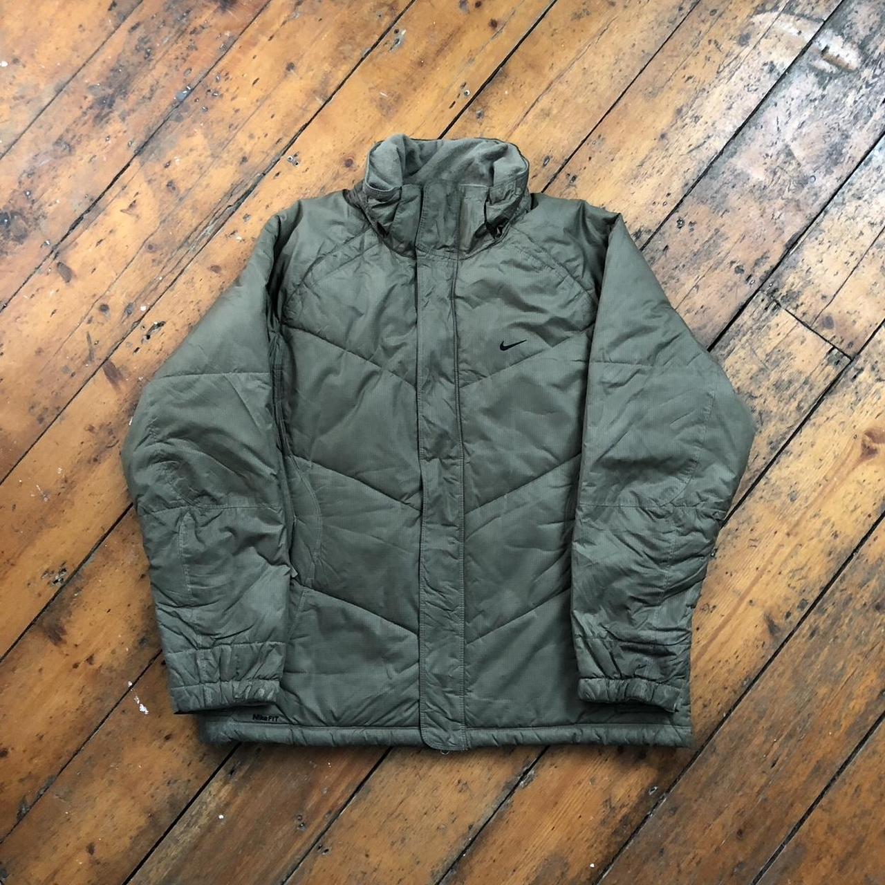 Nike Men's Green and Black Jacket | Depop