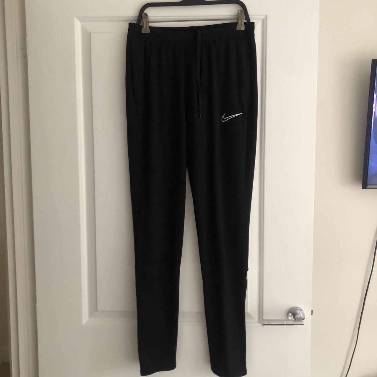 Nike straight leg fit joggers #activewear - Depop