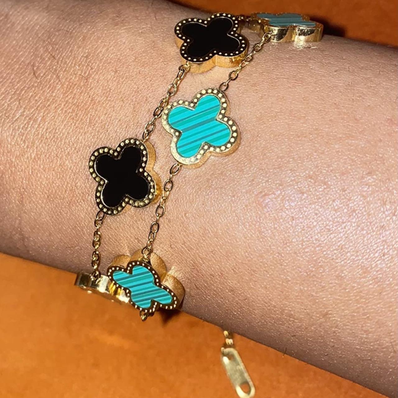 Van Cleef & Arpels Women's Green and Black Jewellery Depop