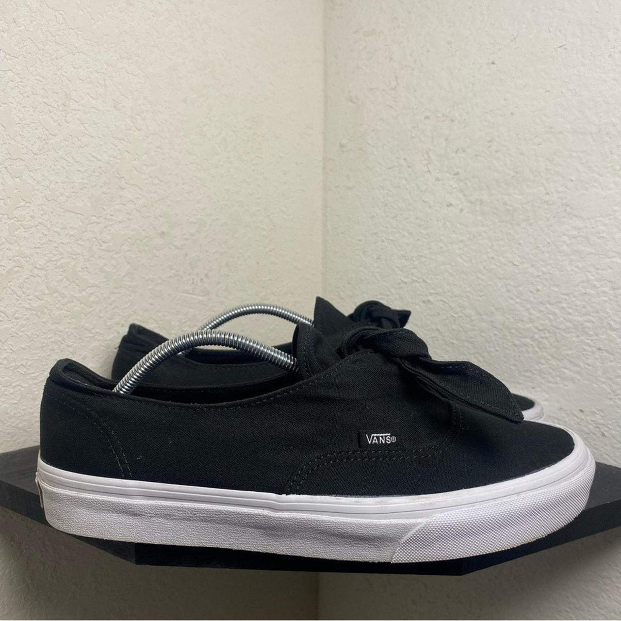 Black knotted vans hotsell