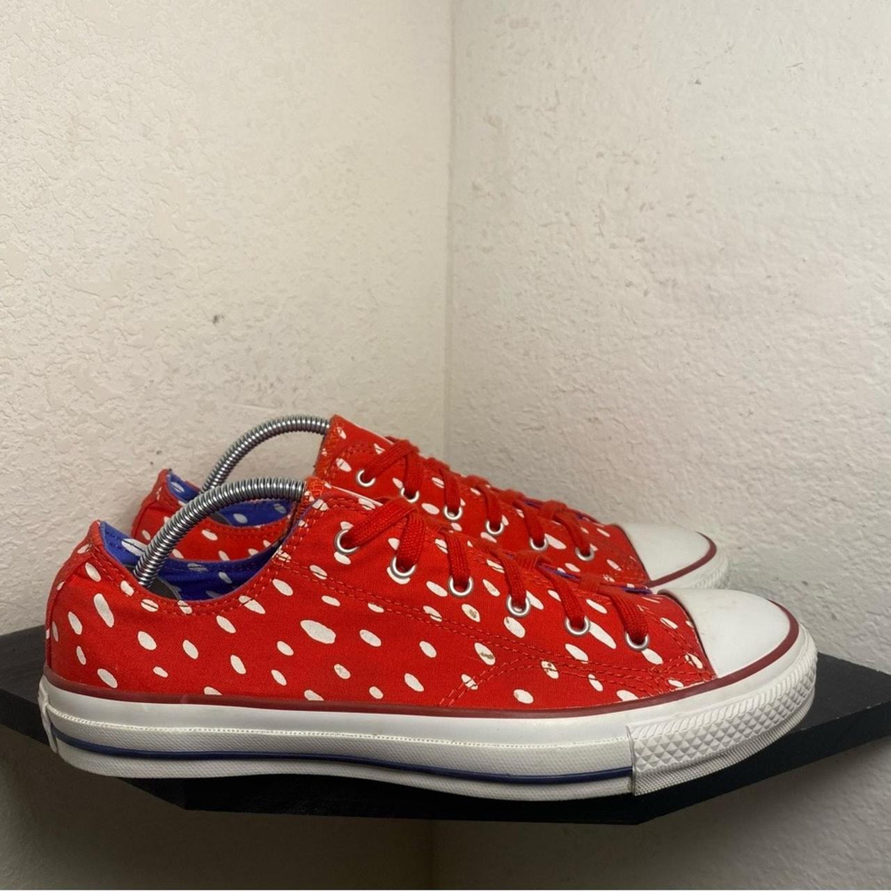 Red and white polka dot converse online