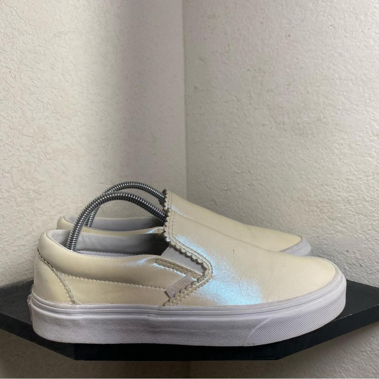 Vans slip on patent pearl white scallop womens 8 In