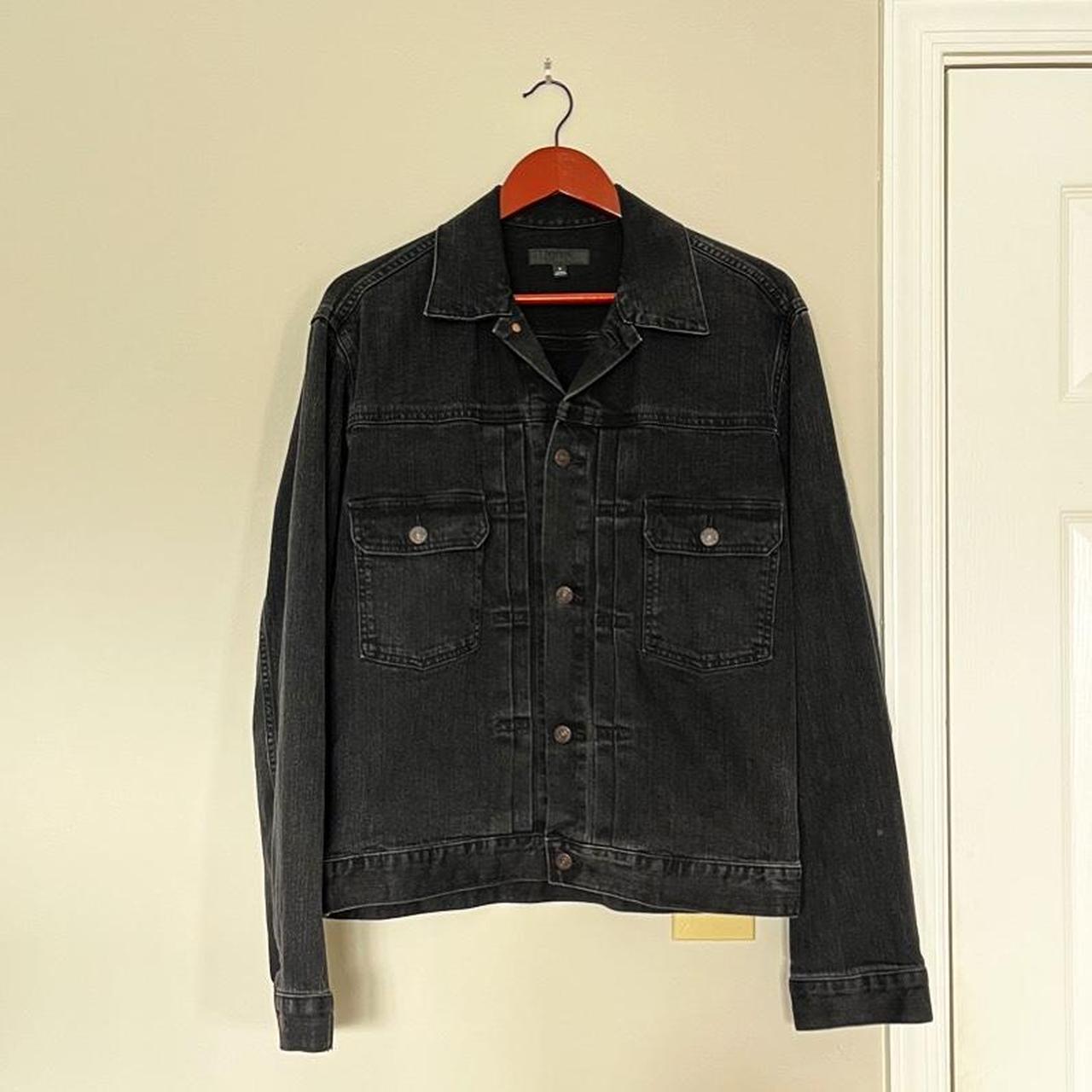 UNIQLO Men's Black and Grey Jacket Depop