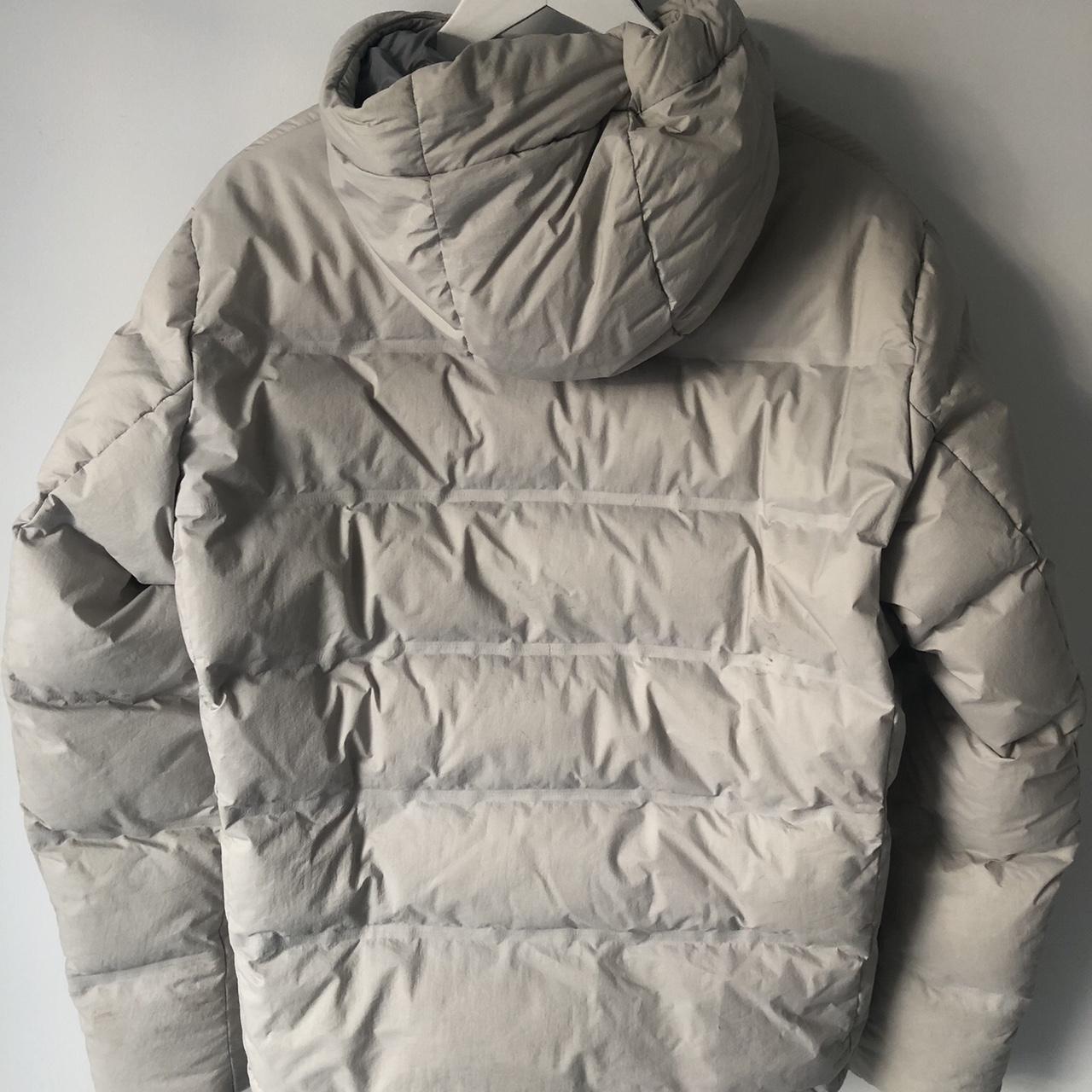 Uniqlo Puffer Jacket Grey Super warm and clean Size M - Depop