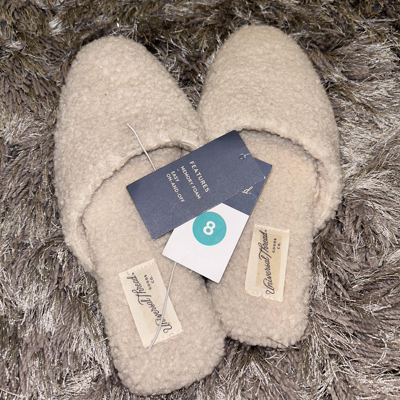 Universal Threads Slip Ons Sz 8 New w/ tags!... Depop