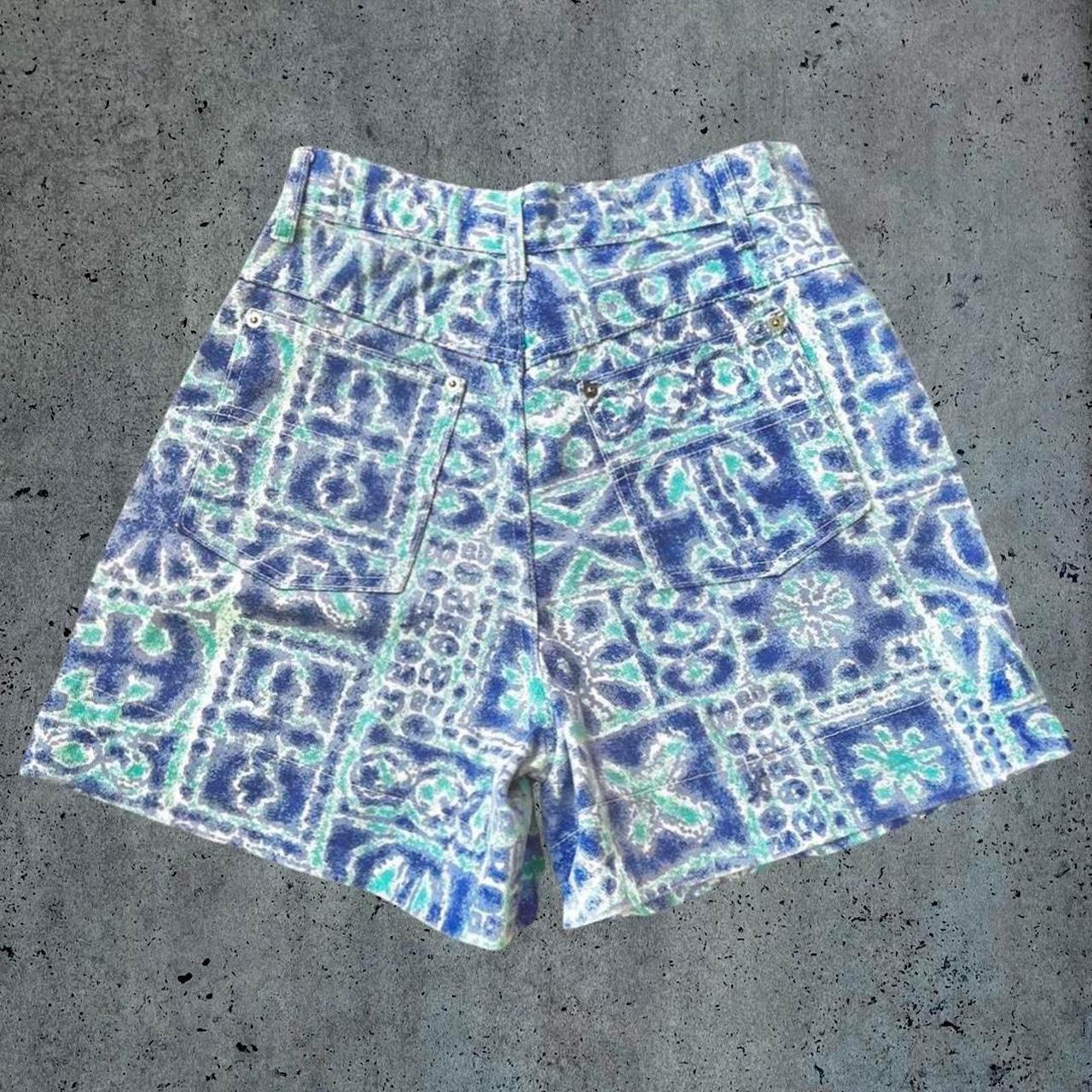 Wet Seal Women's Blue and White Shorts