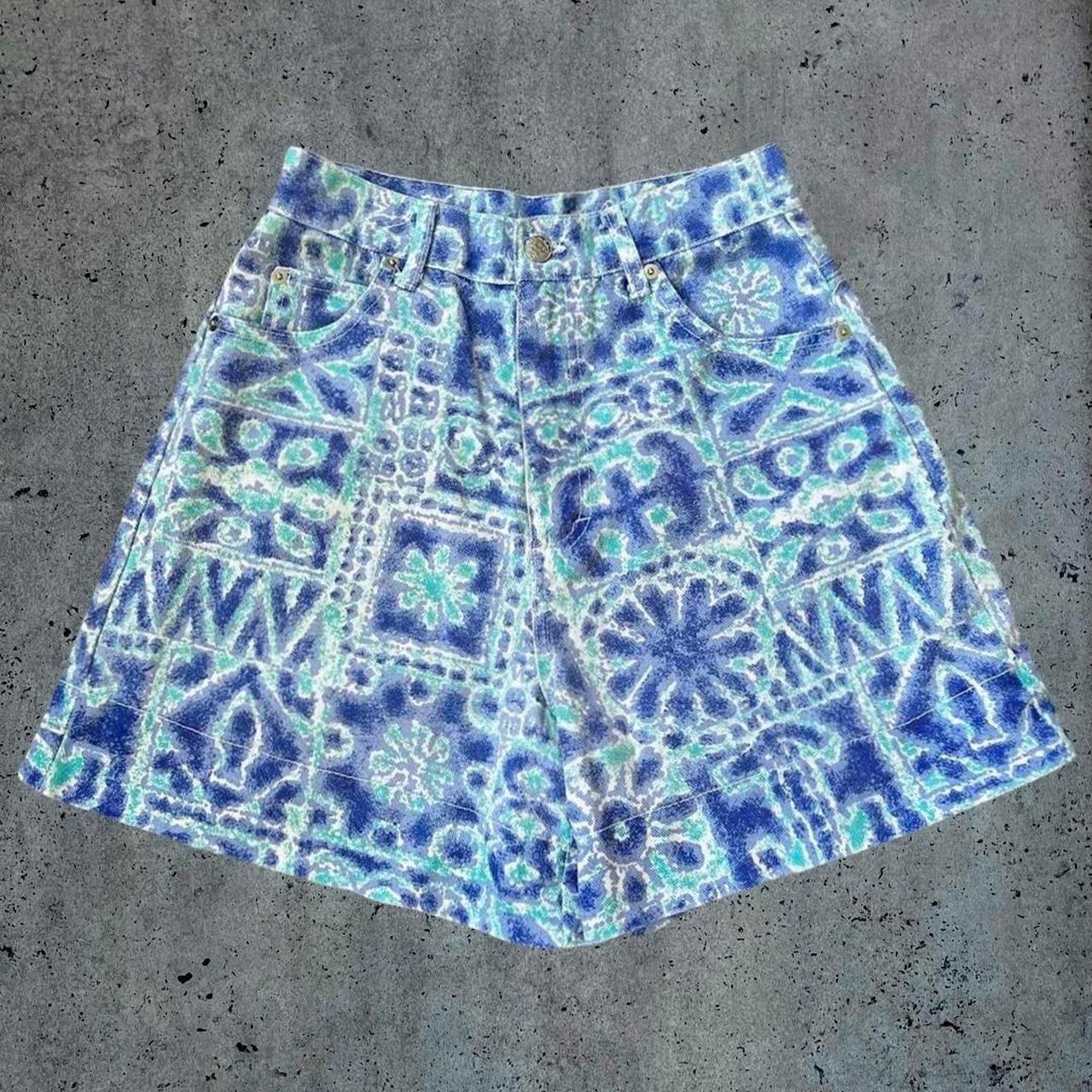 Wet Seal Women's Blue and White Shorts (2)