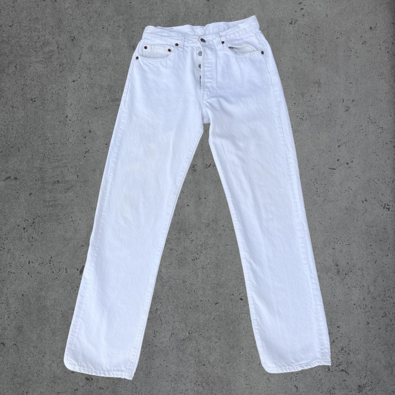 Levi's Women's White Jeans | Depop