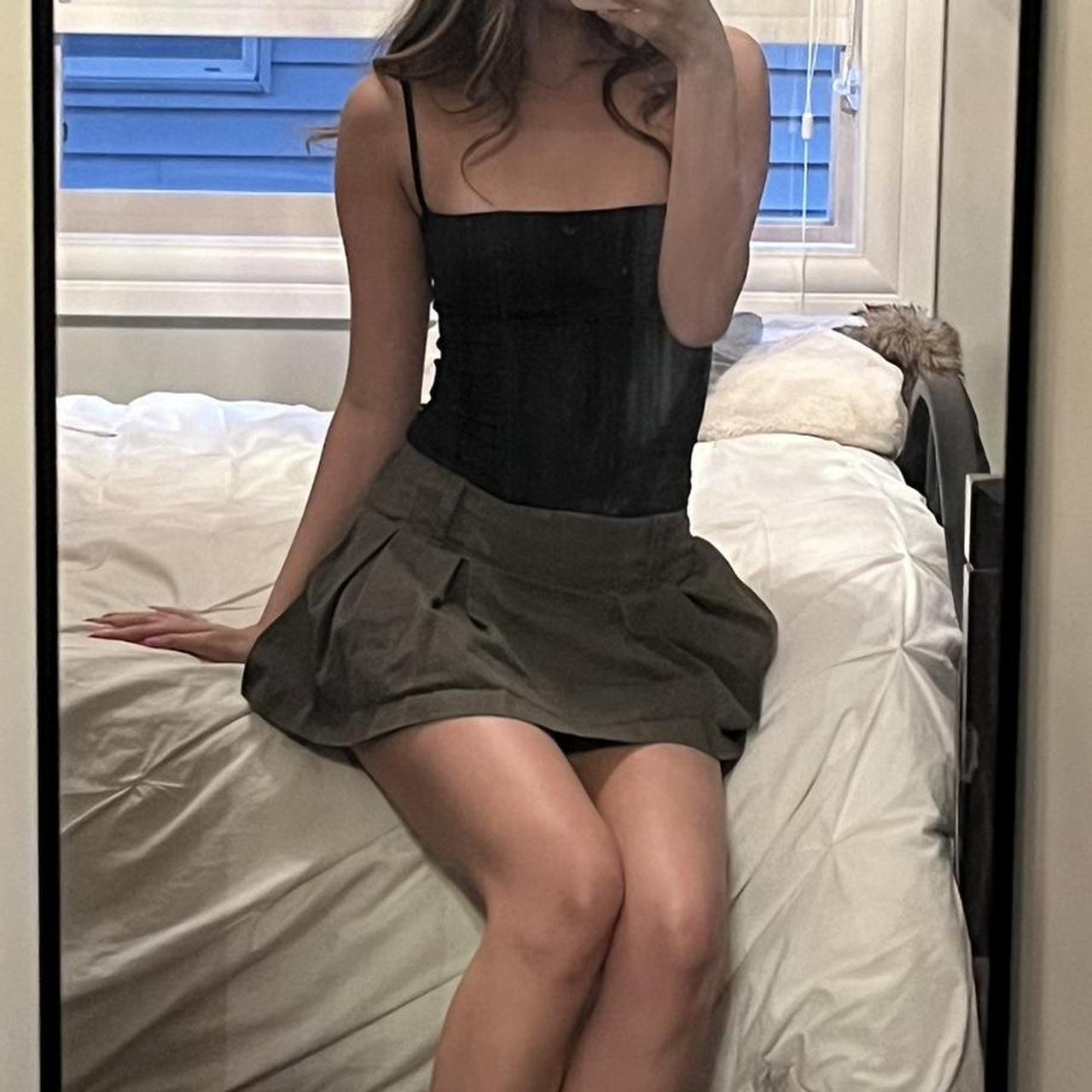 Aritzia jump rope skort in green Worn once Depop