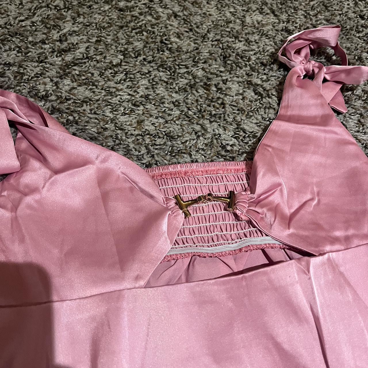 Super cute pink Amazon dress size medium never been... - Depop