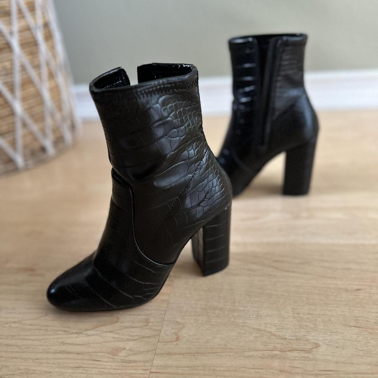 item listed by muuuuna94