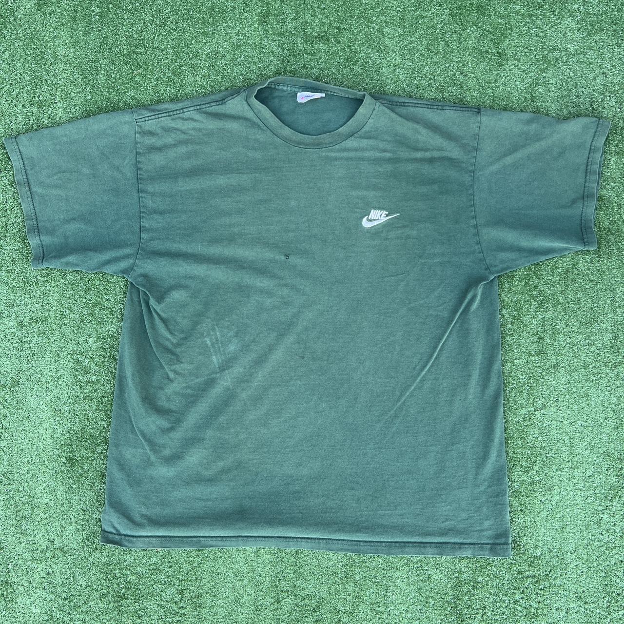 Nike Men's Green Tshirt Depop