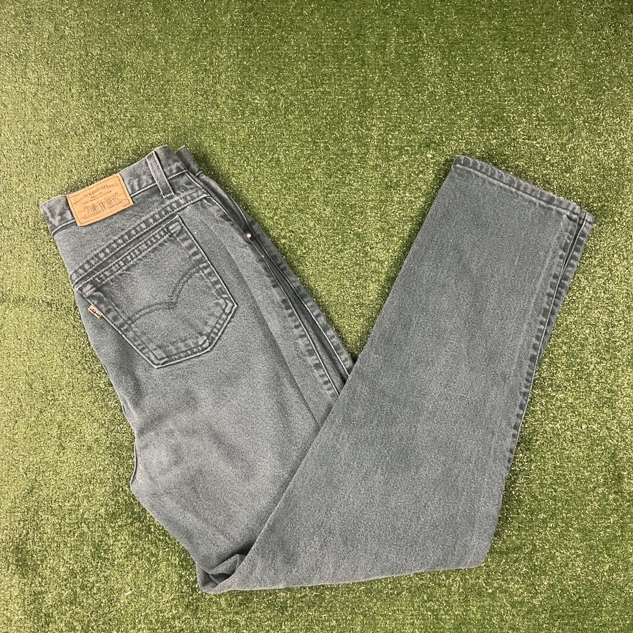 Levi's Women's Green Jeans | Depop