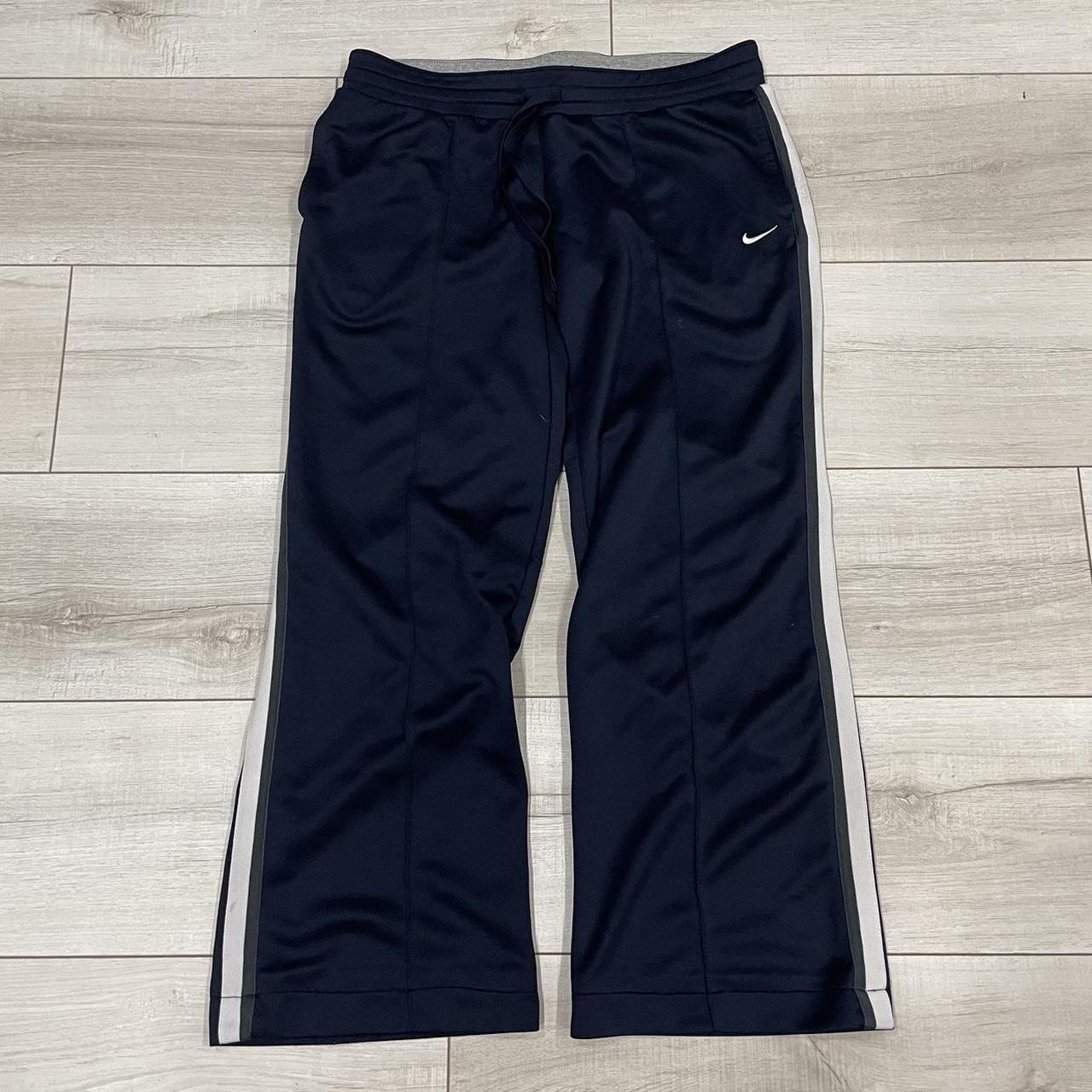 Vintage 2000s Nike Black Sweatpants (XS-M) – Oh Leeloo