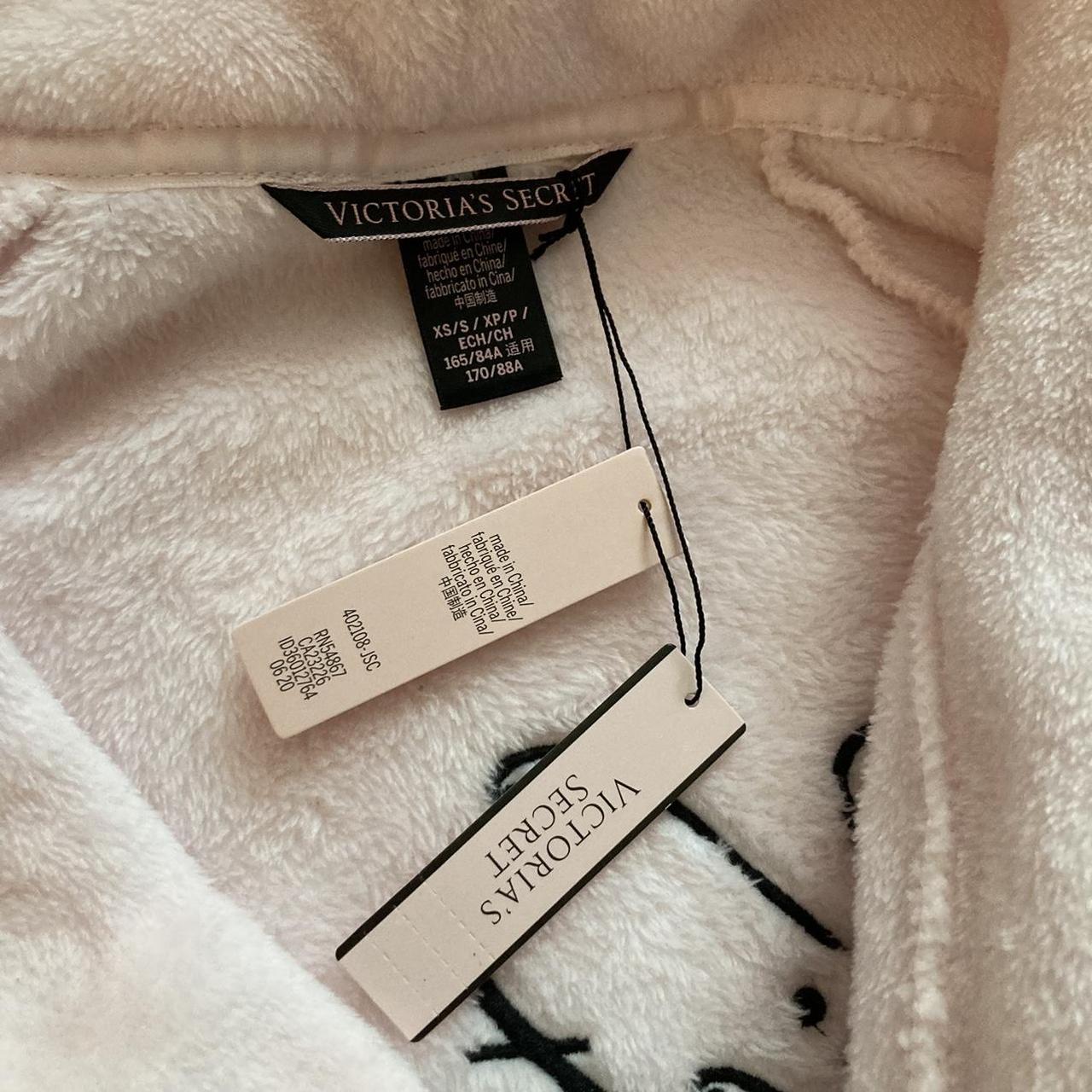 Victoria's Secret Women's Pink Robe | Depop