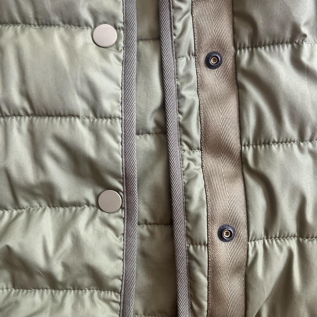 Green Everlane jacket liner green size small... Depop