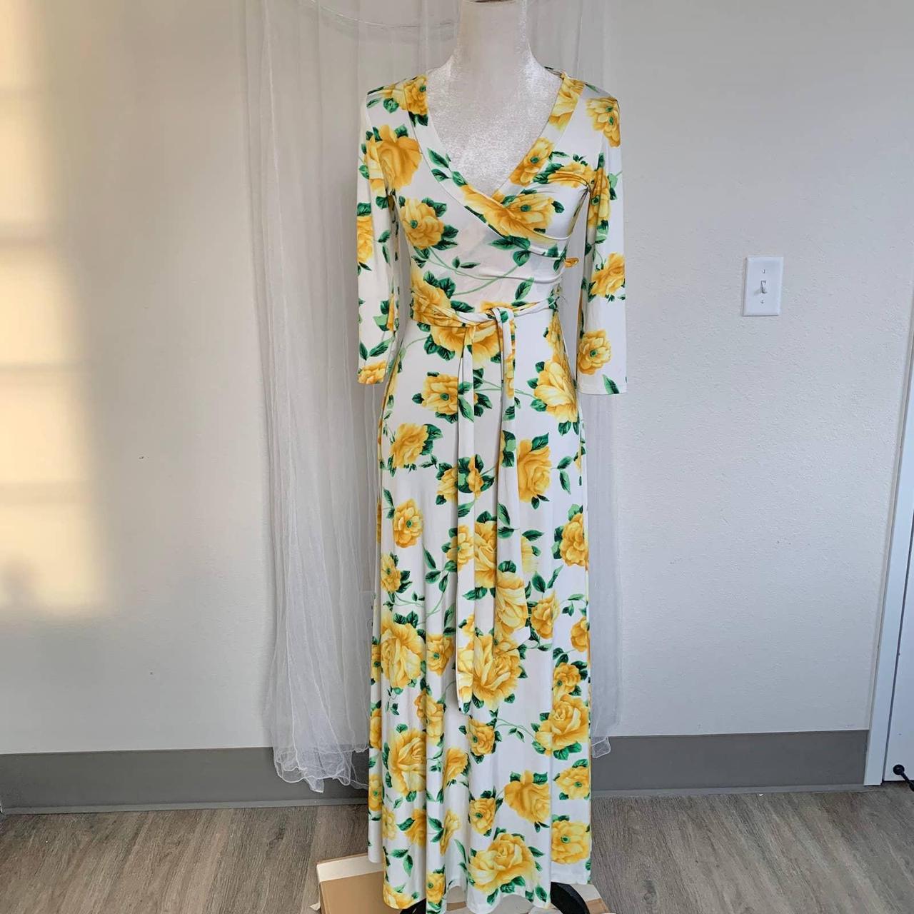 Women's Yellow and White Dress | Depop