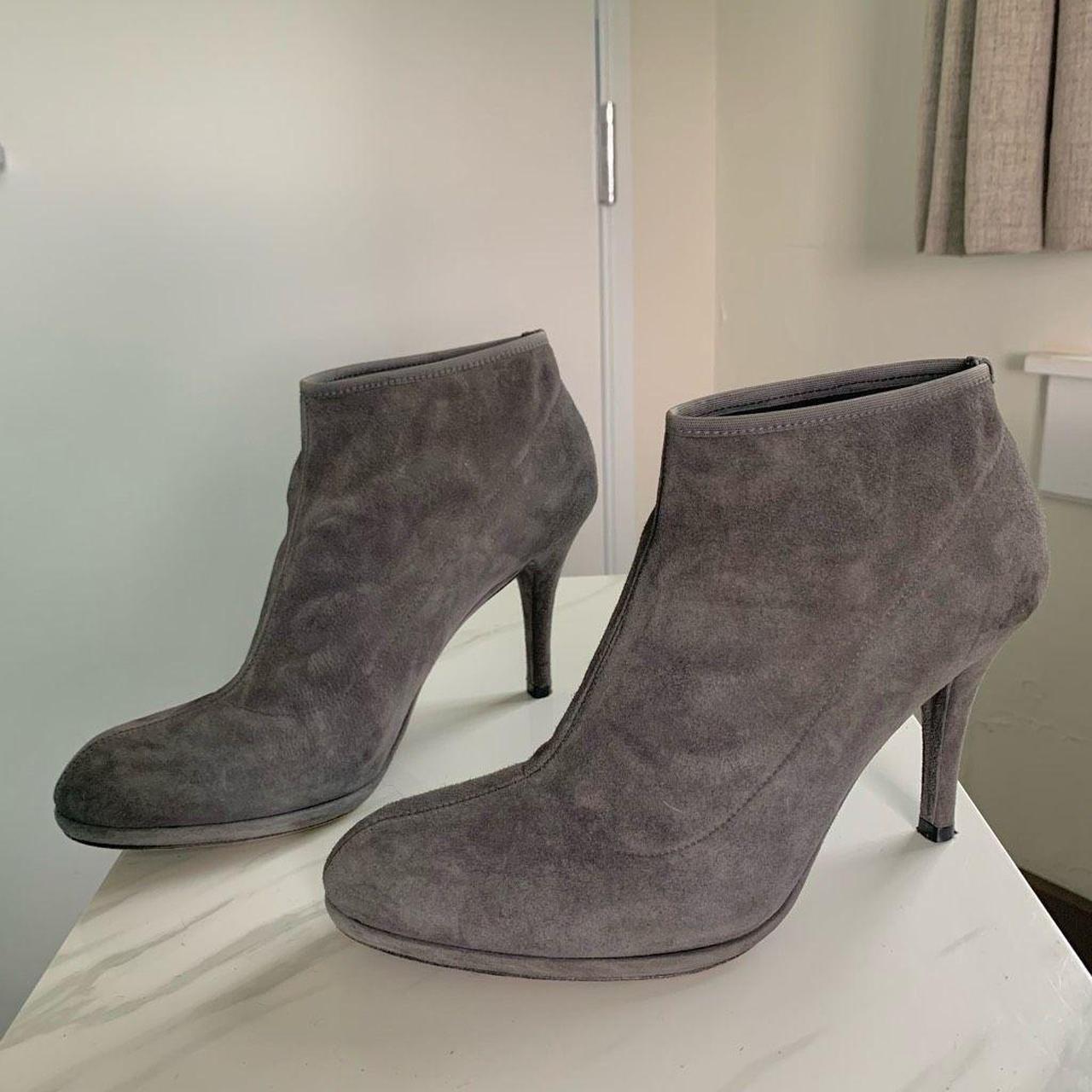 Stuart Weitzman Women's Grey Boots | Depop