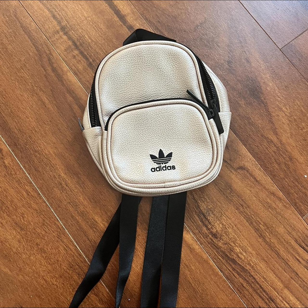 Adidas mini best sale backpack rose gold