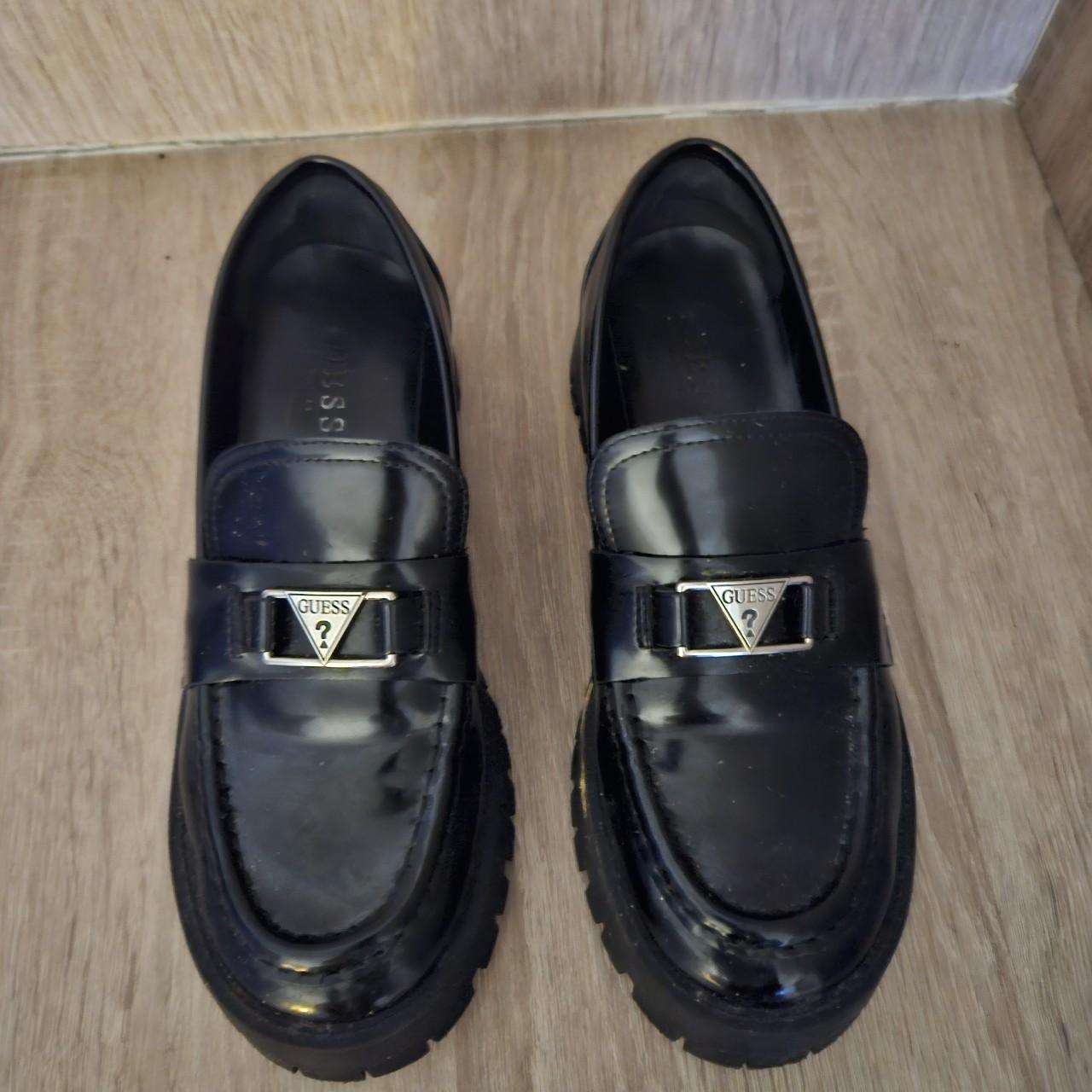 guess womens loafers