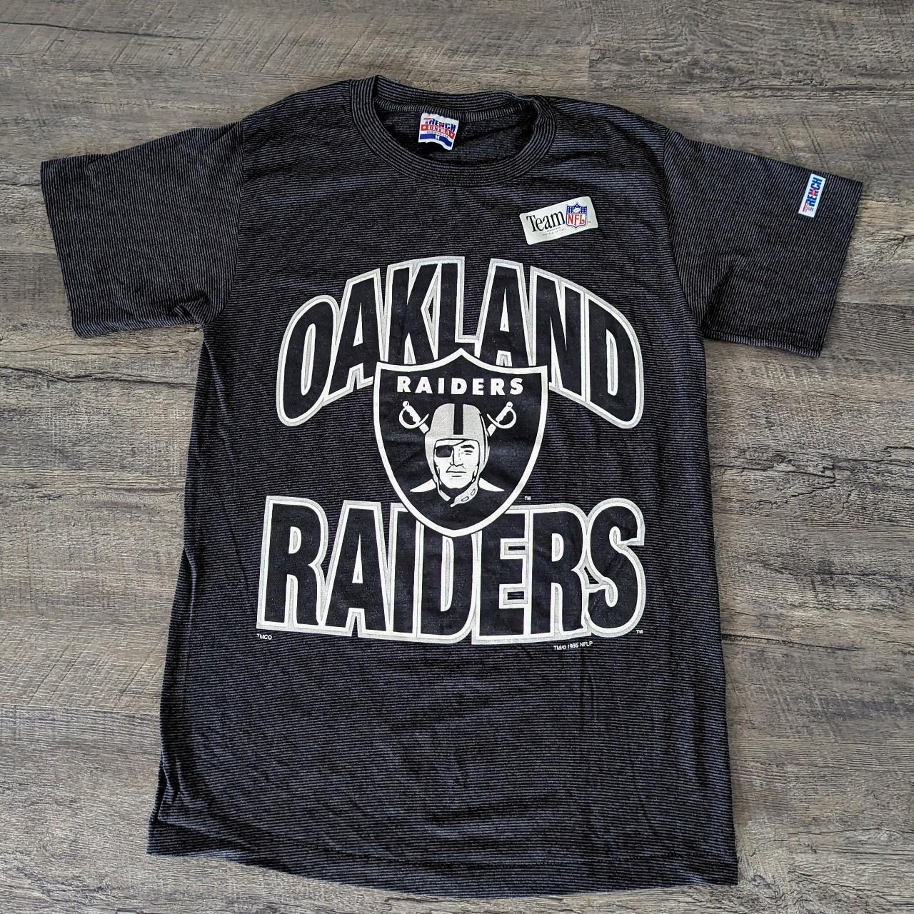 Vintage 90s Oakland Raiders t-shirt Size M Single - Depop