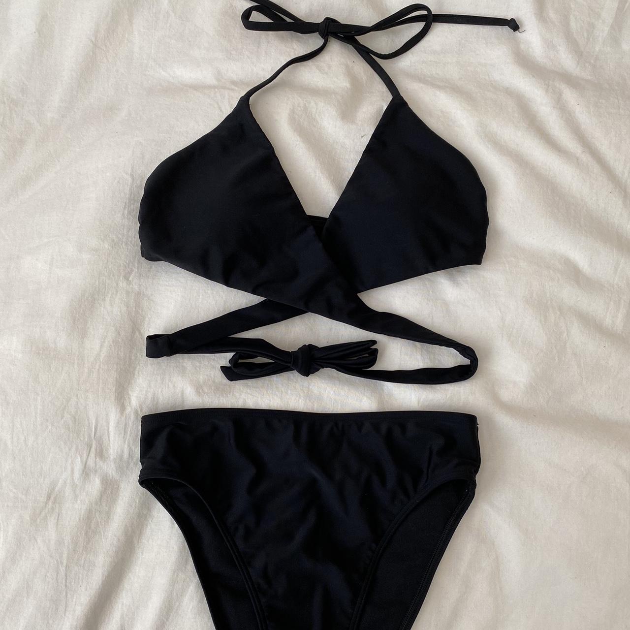 Hollister Co. Women's Black Bikinis-and-tankini-sets | Depop