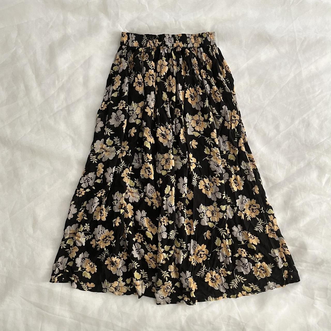 Women's Black and Yellow Skirt | Depop