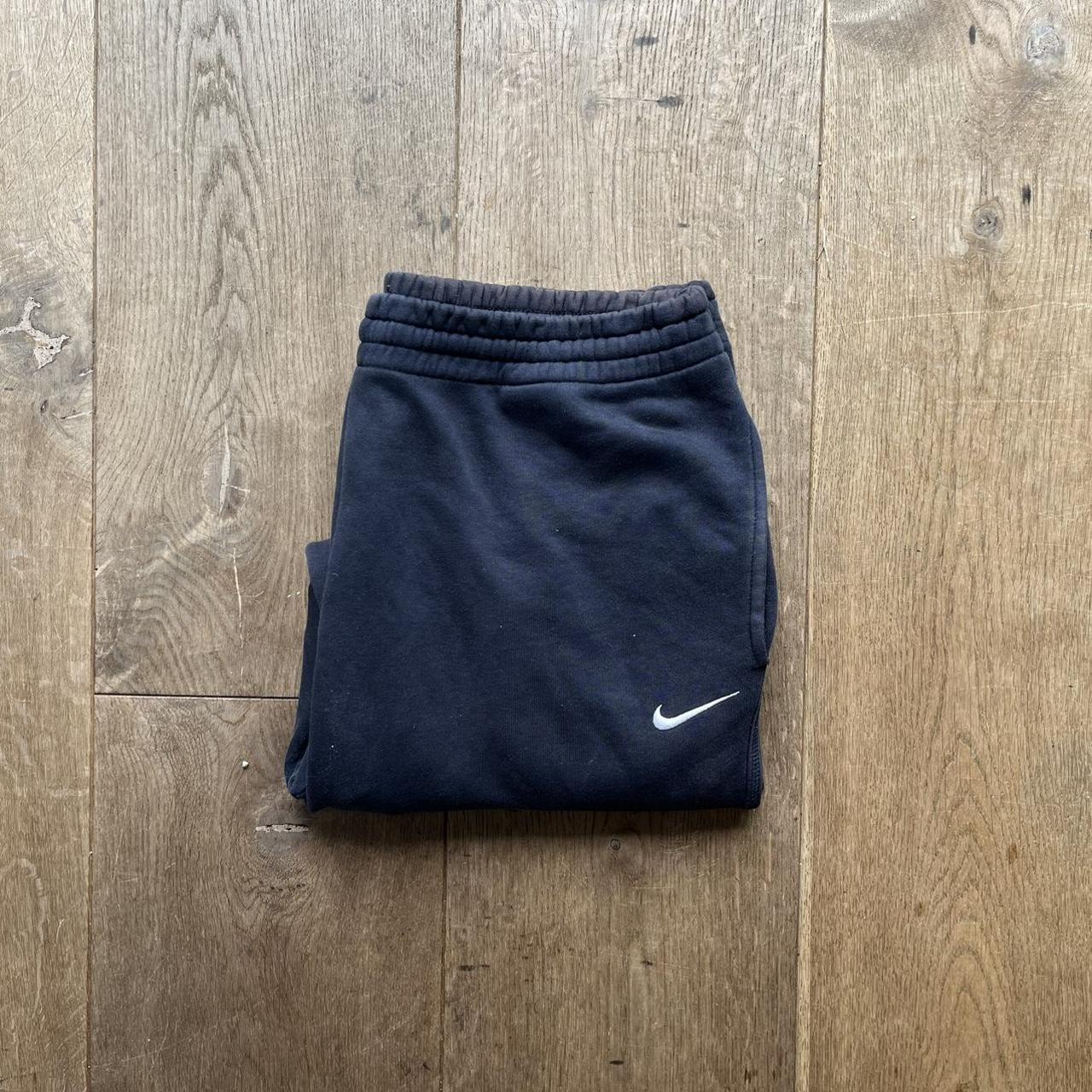 baggy joggers nike
