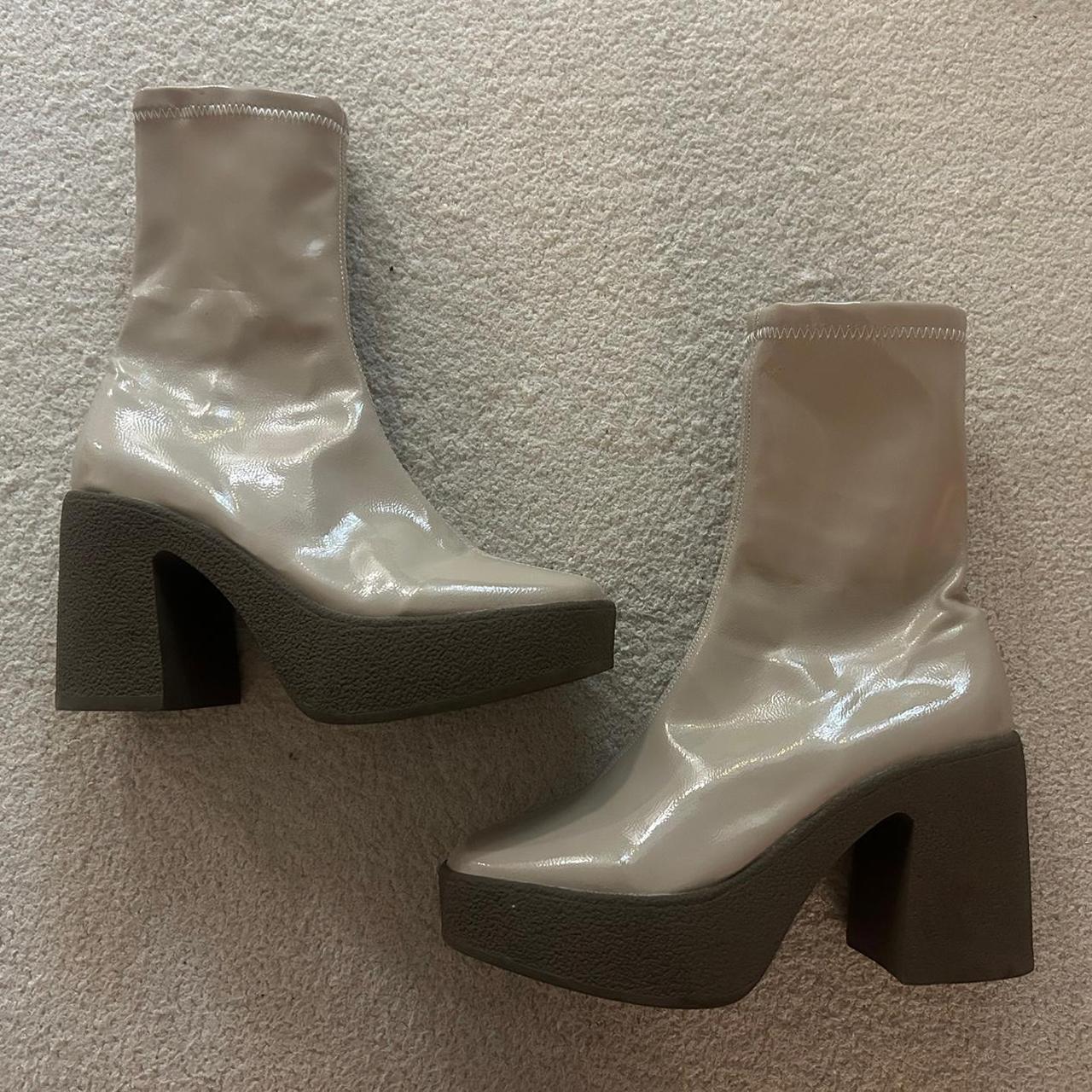 item listed by breezylindeezy