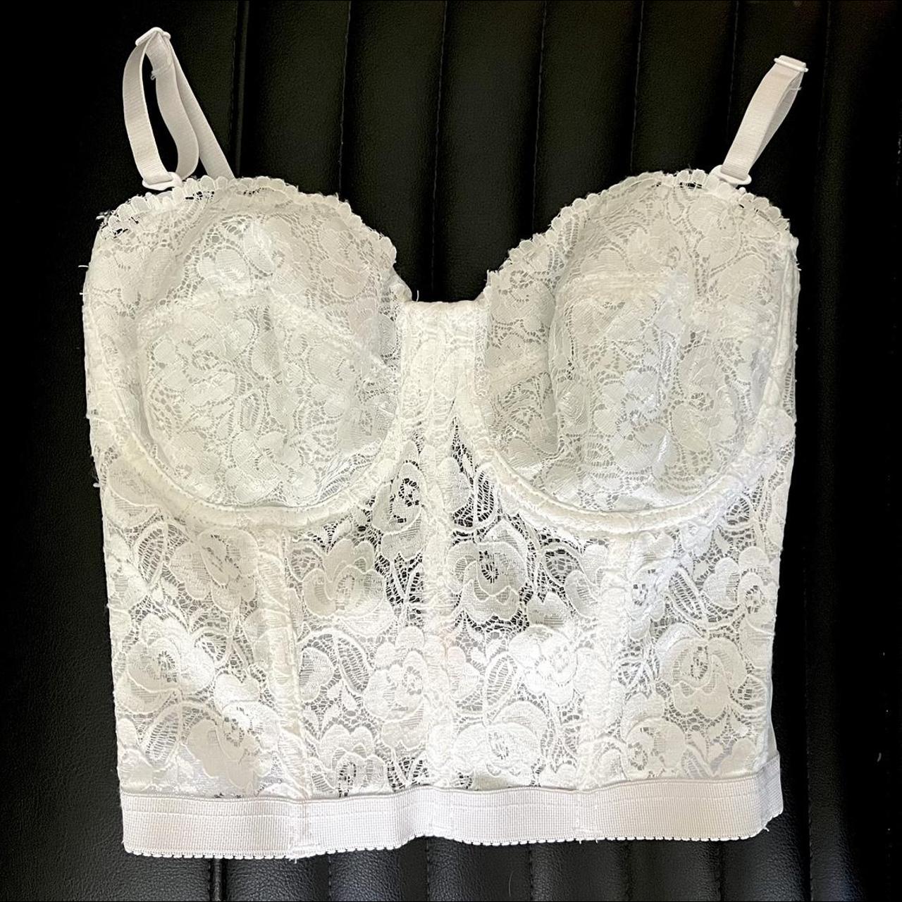 White lace bustier / corset / crop top Beautiful... Depop