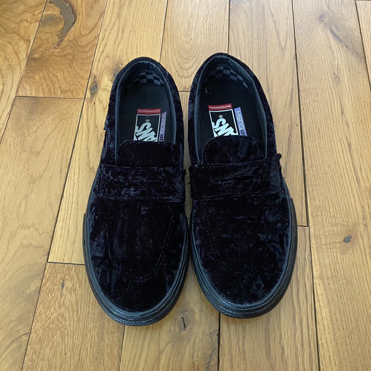 Black velvet best sale vans slip on