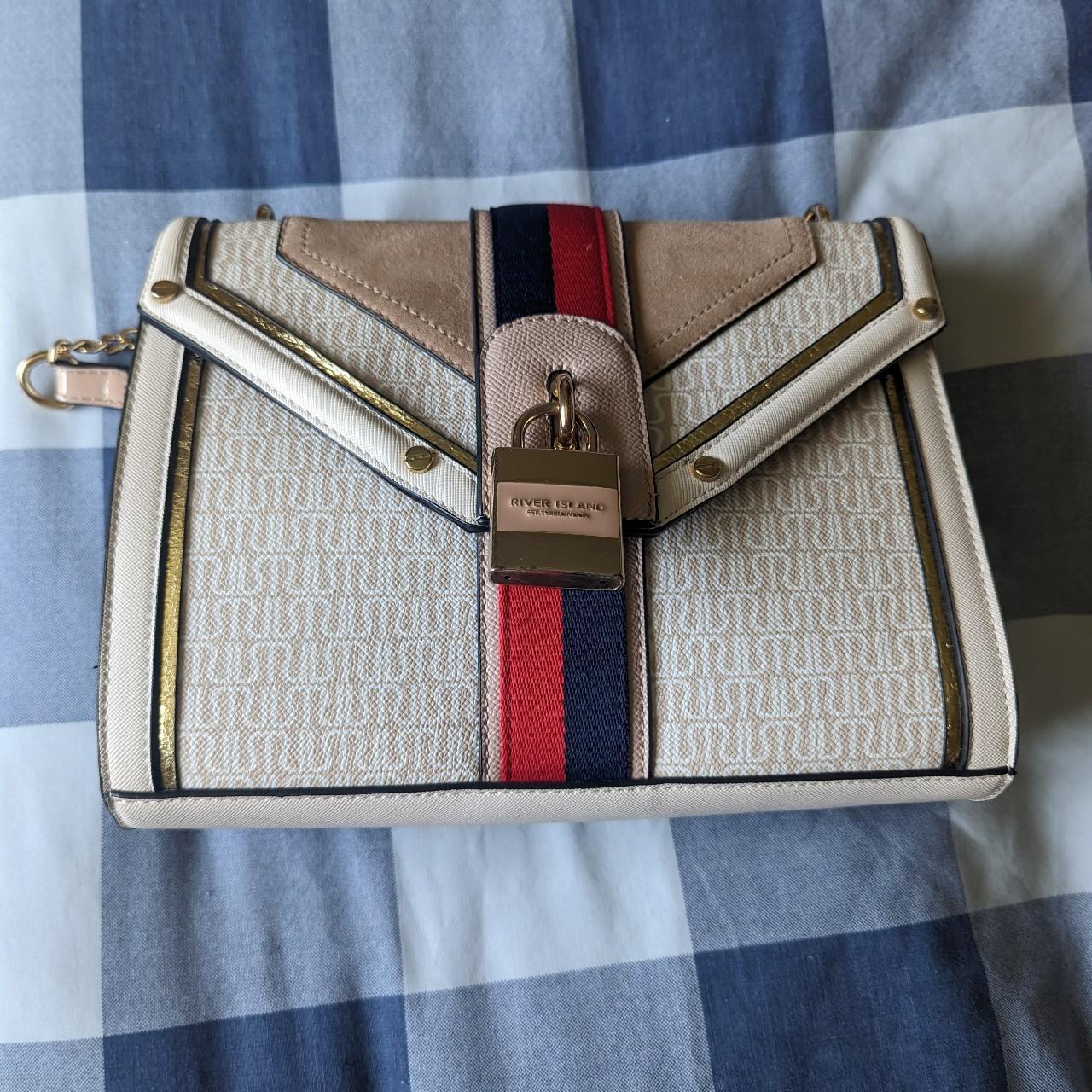 River island cross body bag, in good condition... Depop