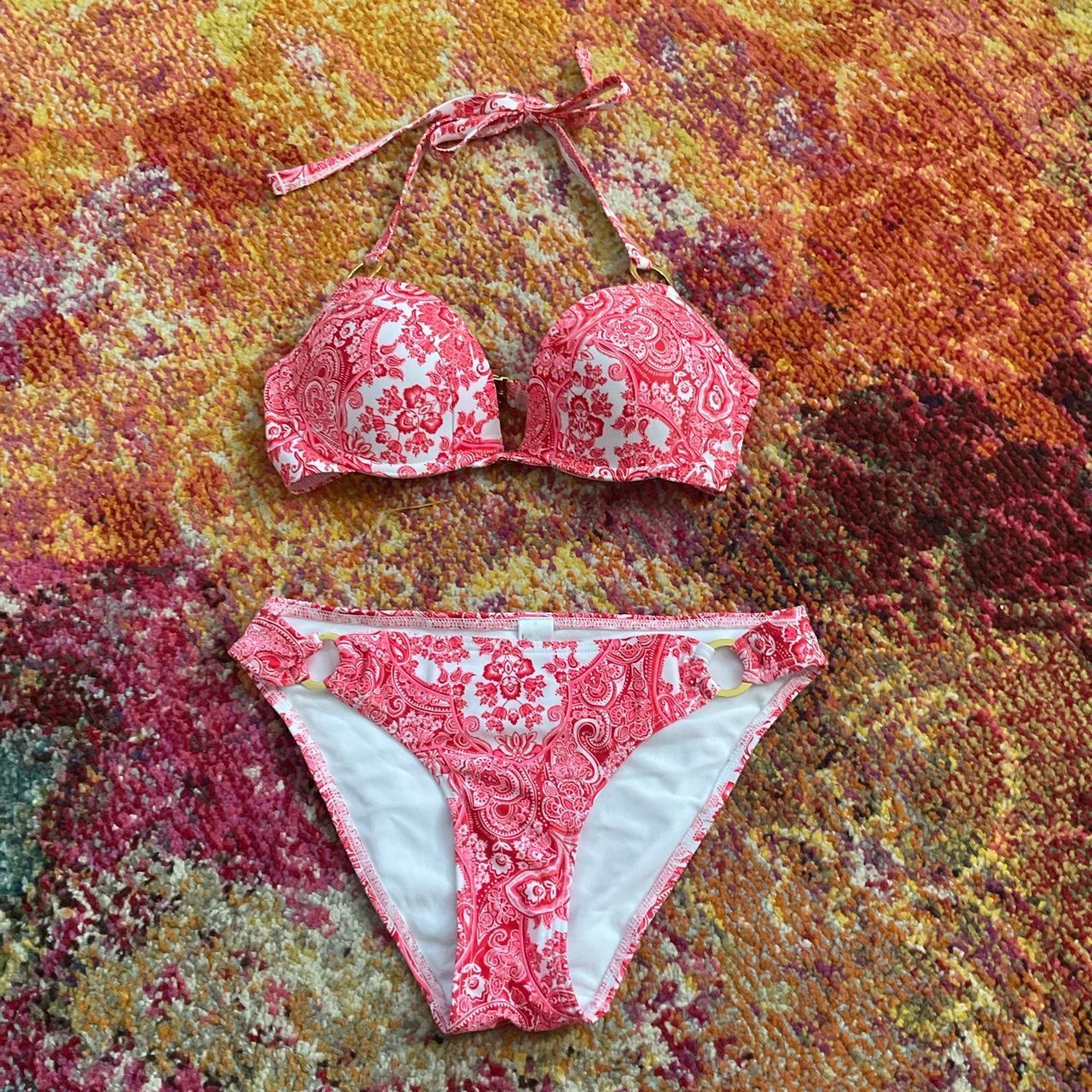 New Look Women's Pink and White Bikini-and-tankini-bottoms | Depop