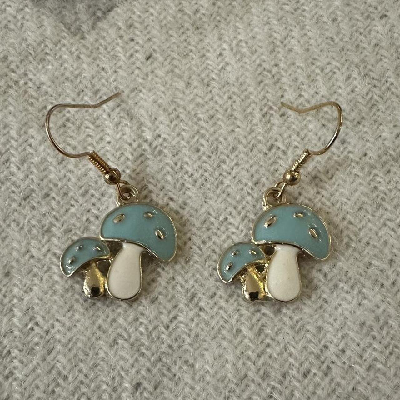 item listed by saskia_jade