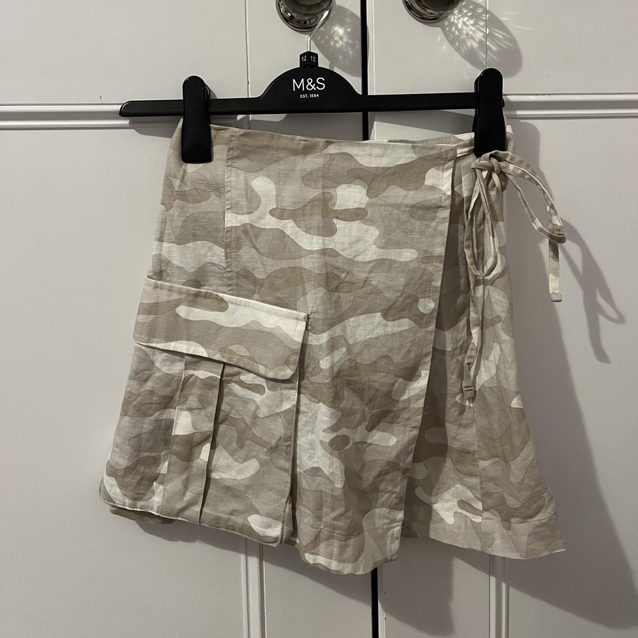 Zara beige camouflage mini skirt xs Perfect. Depop