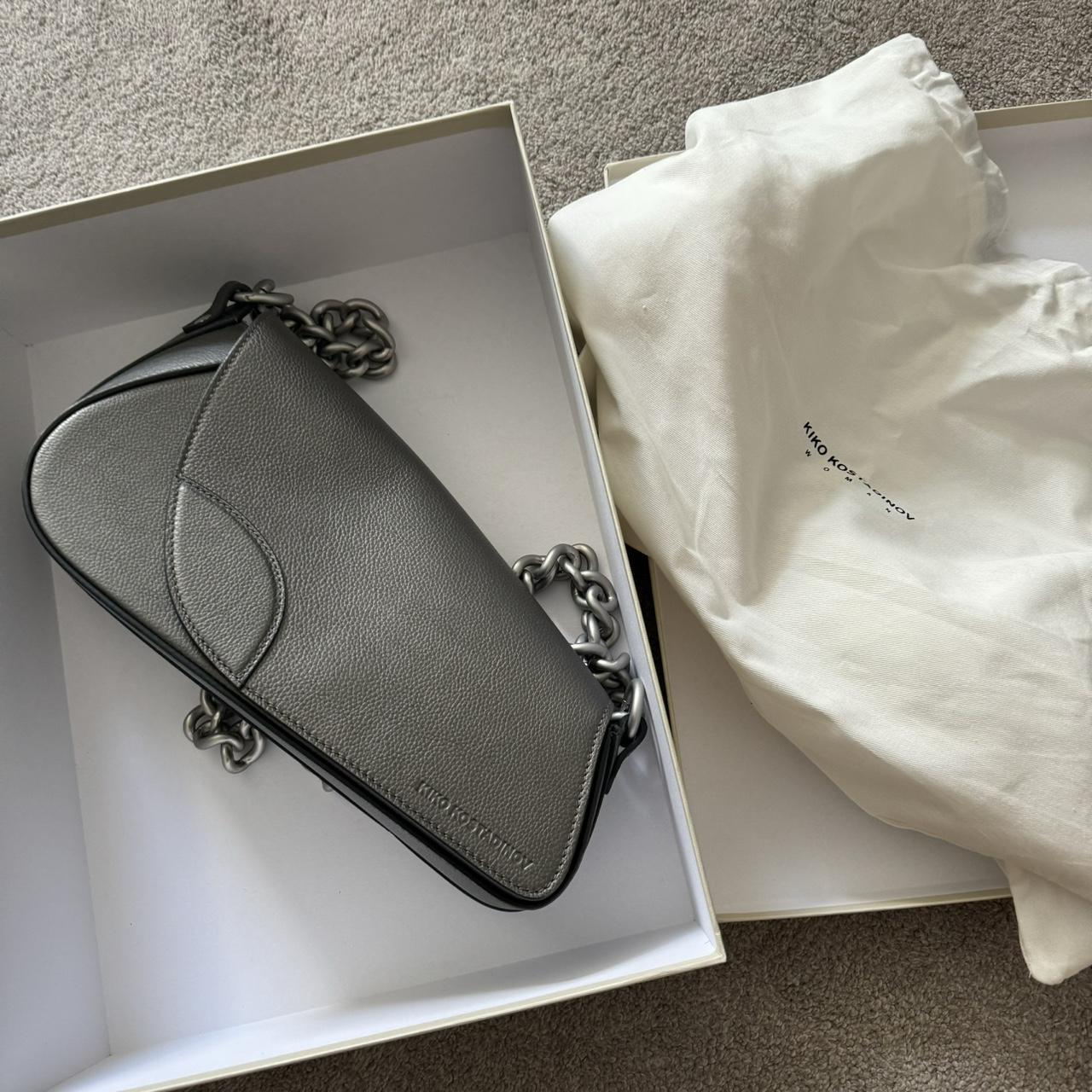 Kiko Kostadinov グレー Trivia ポシェット チェーンバッグ Gray Trivia Chain Pochette Bag by Kiko Kostadinov on Sale