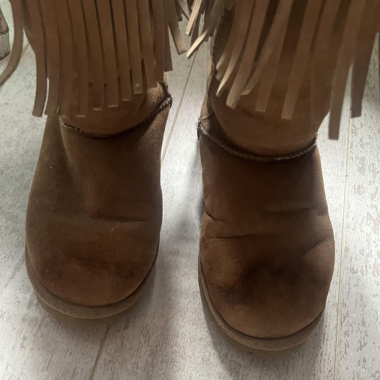 Short on sale fringe boots