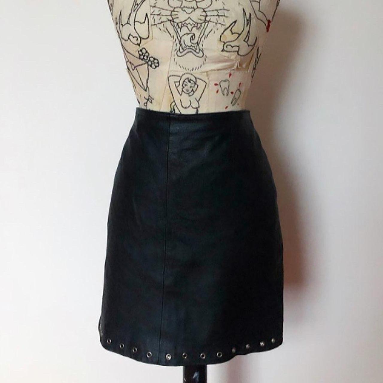 Black leather mini skirt 90s best sale