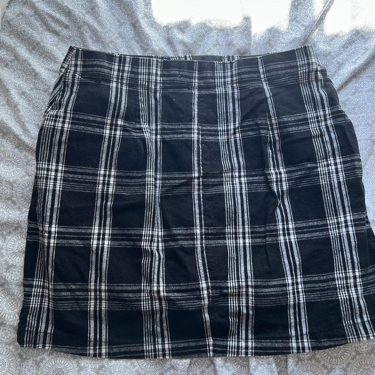 Super cute black and white plaid skirt From Depop