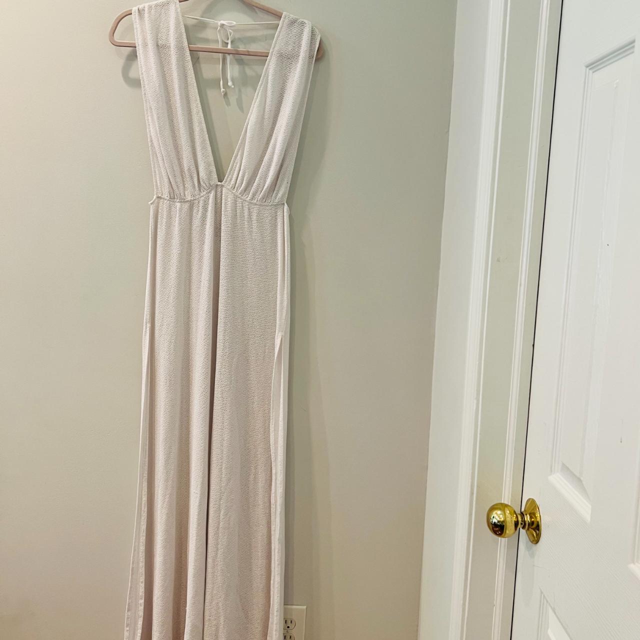 Beach Bunny Women's White Coverups Depop