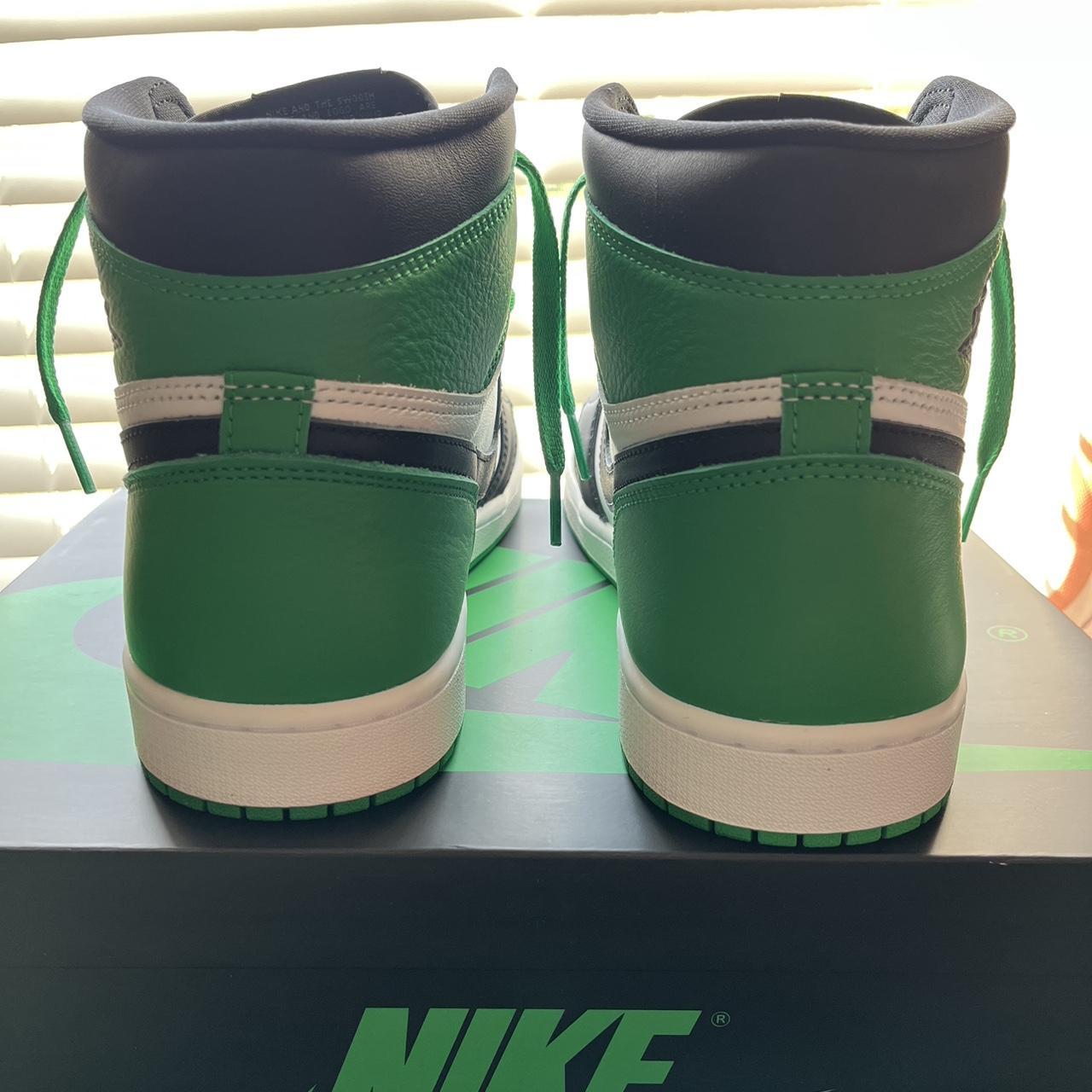 Jordan Men's Green and Black Trainers | Depop