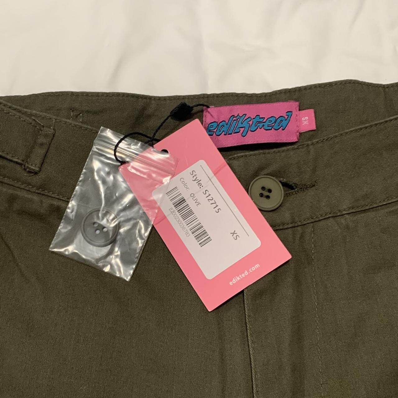 Edikted cargo pants 💚 Zahara low rise Color Olive... Depop