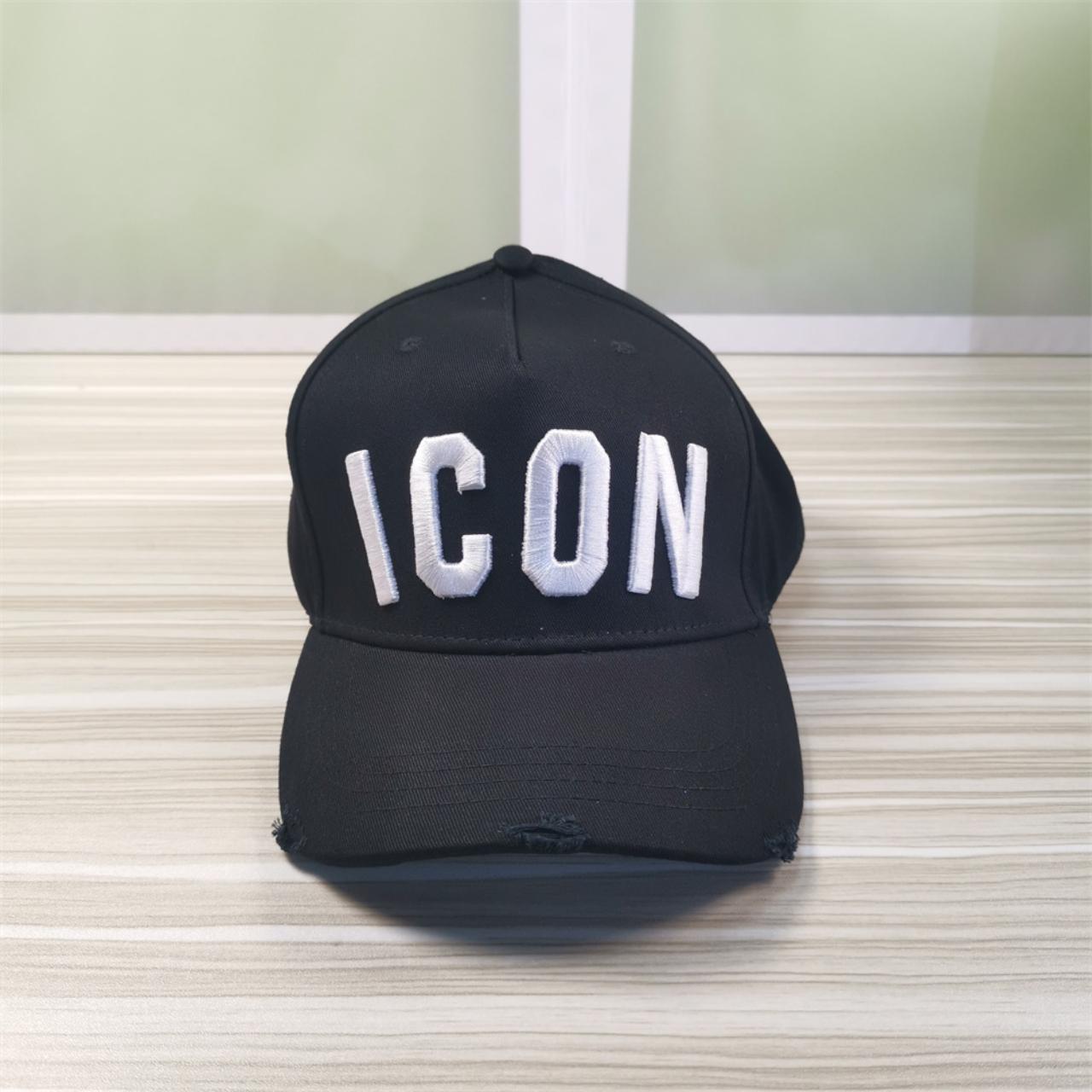 CH 3554 02 DSQUARED2 CAP ICON DSQICOND2 BLACK CAPS