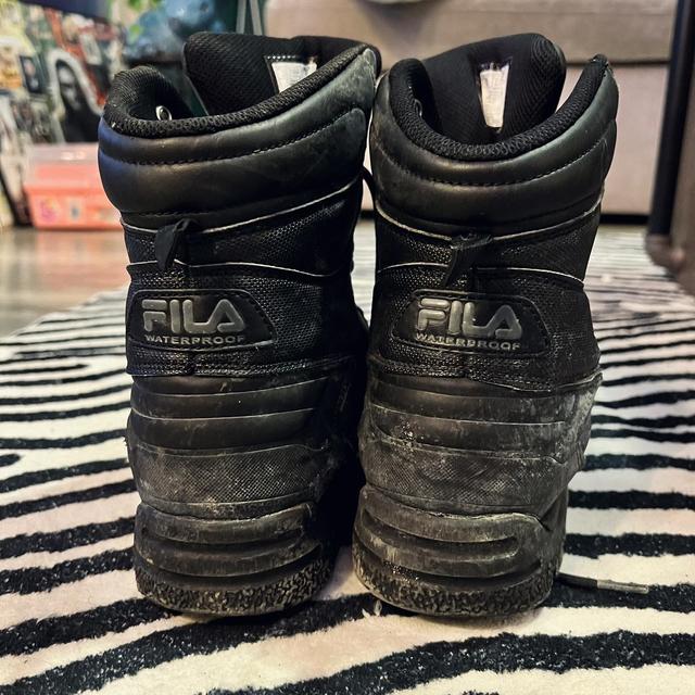 Black suede hotsell fila boots