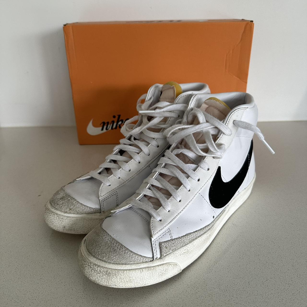 77 vintage nike